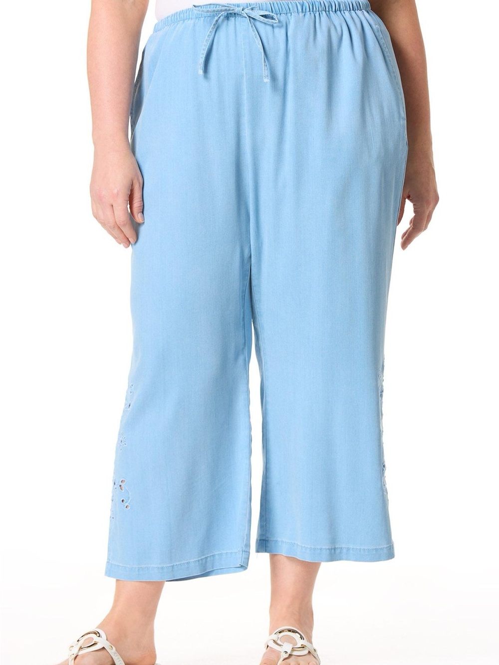 Cato | PLUS SIZE CROPPED EMBROIDERED CHAMBRAY PANTS